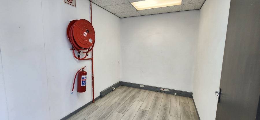 To Let Commercial Property for Rent in Montague Gardens Western Cape
